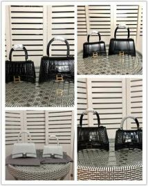 Picture of Balenciaga Lady Handbags _SKUfw110655523fw